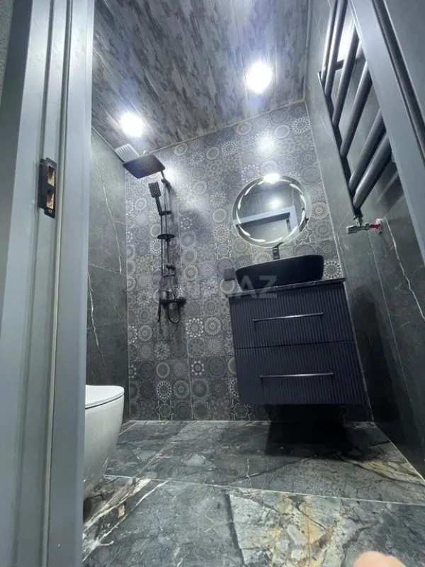 Kirayə verilir 5 otaqlı həyət evi 340 m²