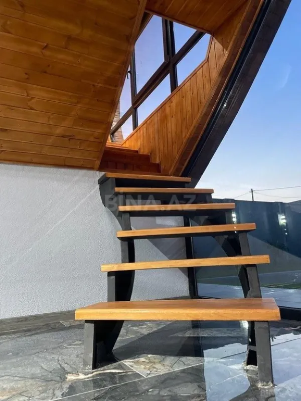 Kirayə verilir 5 otaqlı həyət evi 340 m²