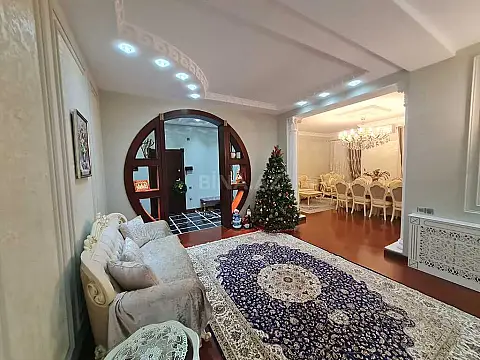 Satılır 4 otaqlı mənzil 215 m² — Bakı, İçərişəhər 4 otaq 215.00 m²