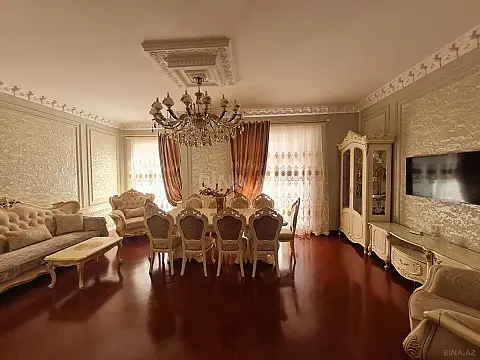 Satılır 4 otaqlı mənzil 215 m²