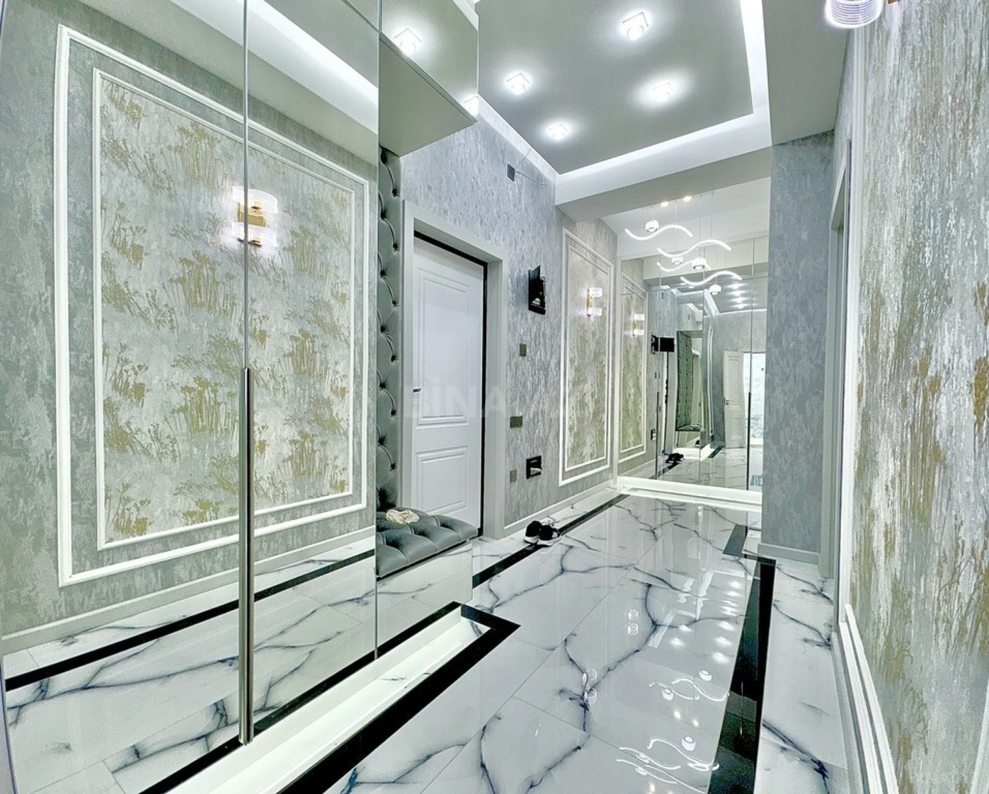 Satılır 2 otaqlı mənzil 85 m²