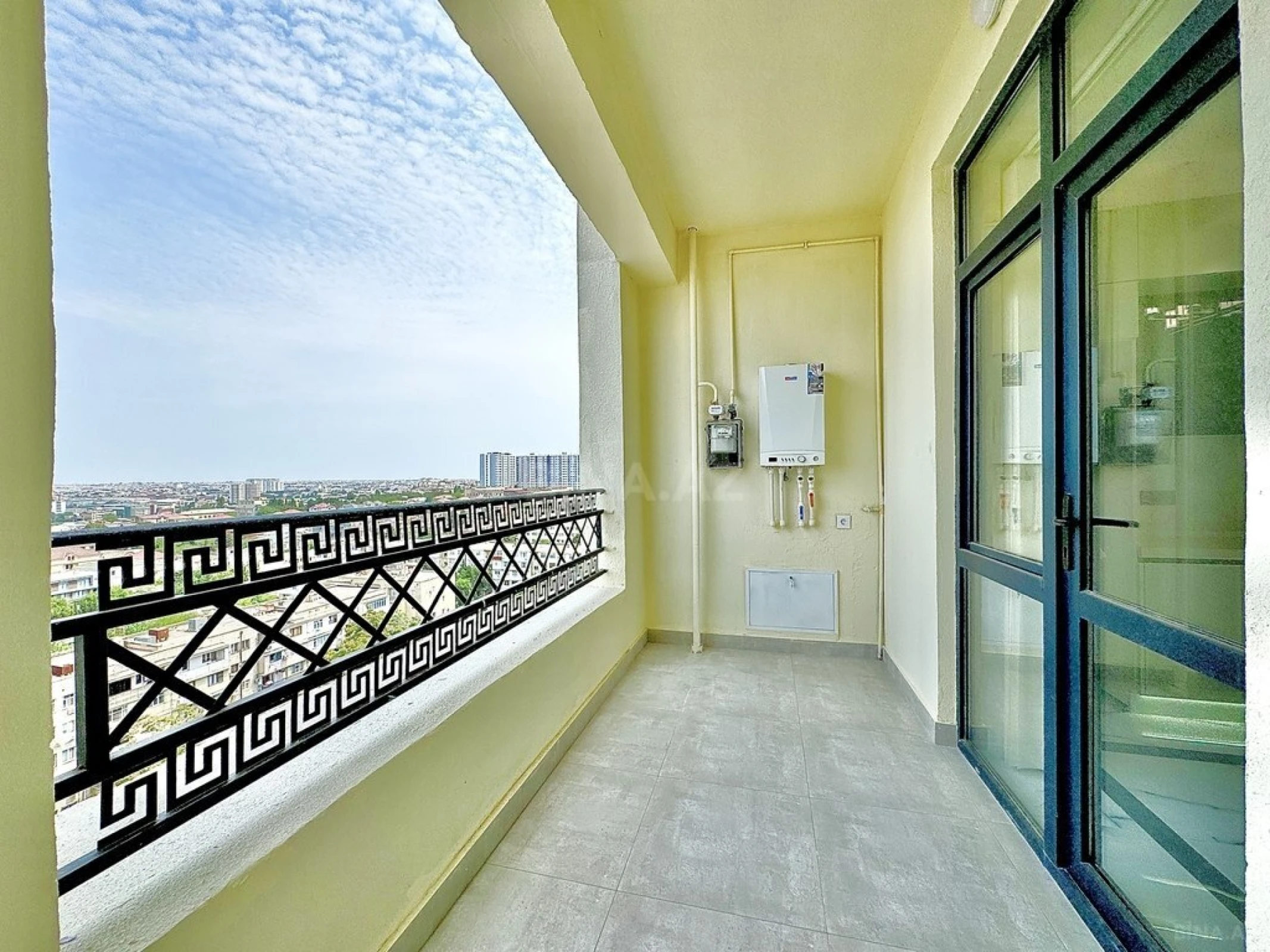 Satılır 2 otaqlı mənzil 85 m²