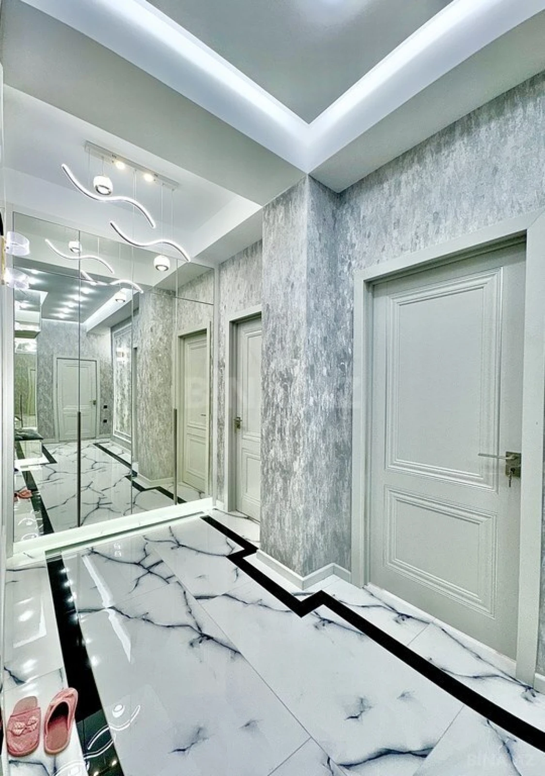 Satılır 2 otaqlı mənzil 85 m²