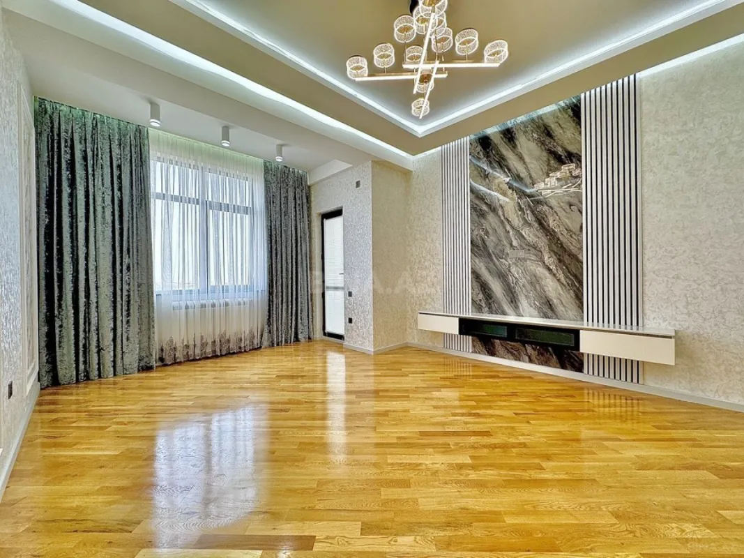 Satılır 2 otaqlı mənzil 85 m²