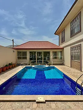 Satılır 7 otaqlı həyət evi 400 m²