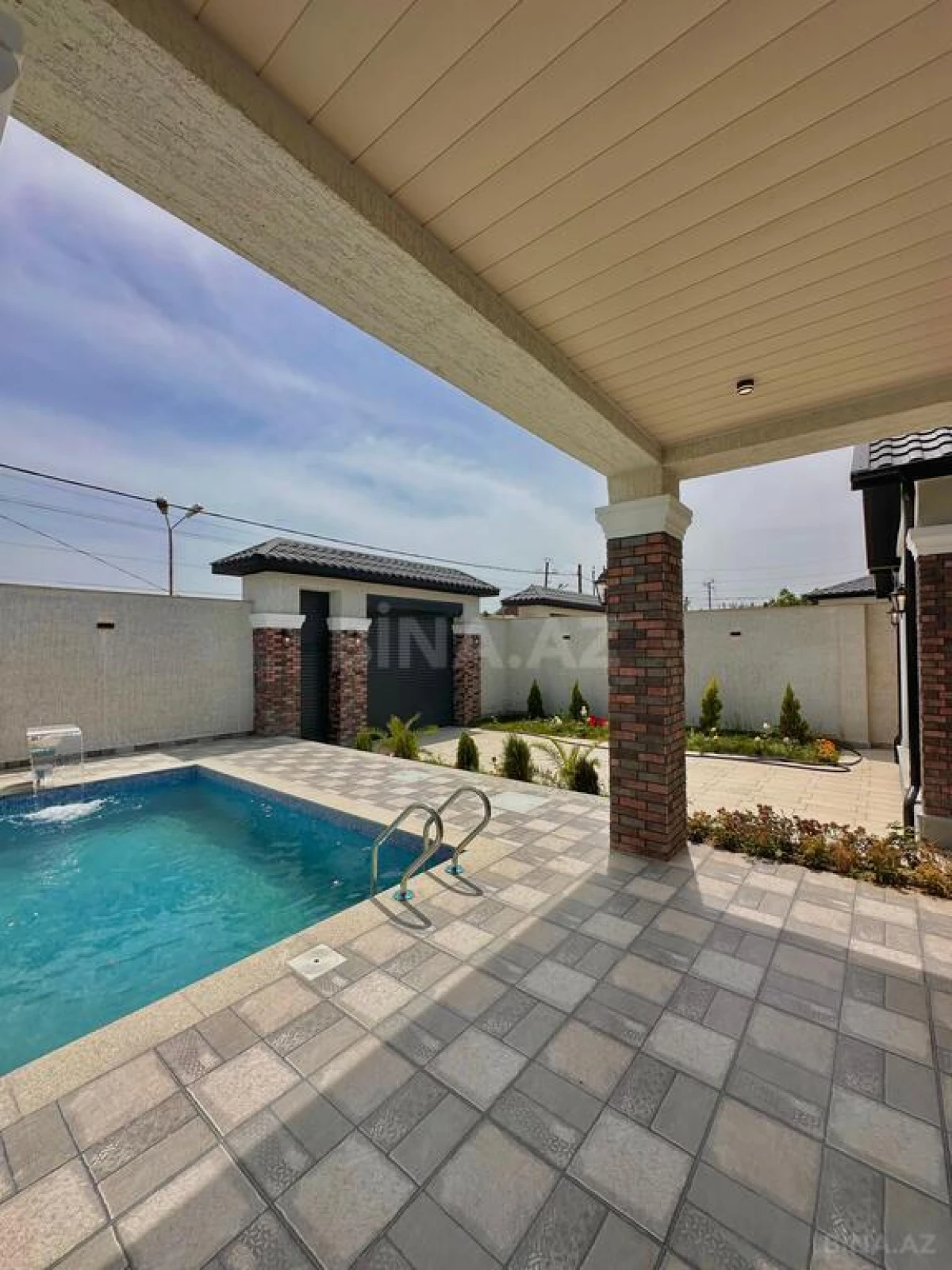 Satılır 4 otaqlı həyət evi 180 m²