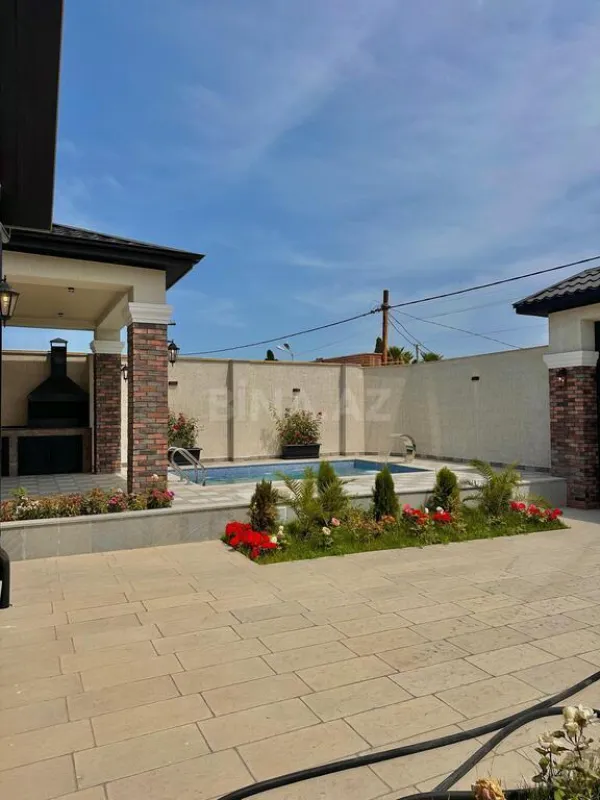 Satılır 4 otaqlı həyət evi 180 m²