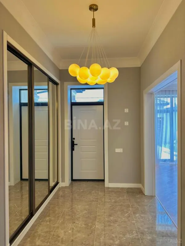 Satılır 4 otaqlı həyət evi 180 m²