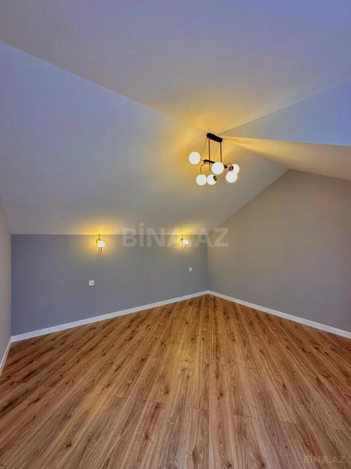 Satılır 4 otaqlı həyət evi 180 m²