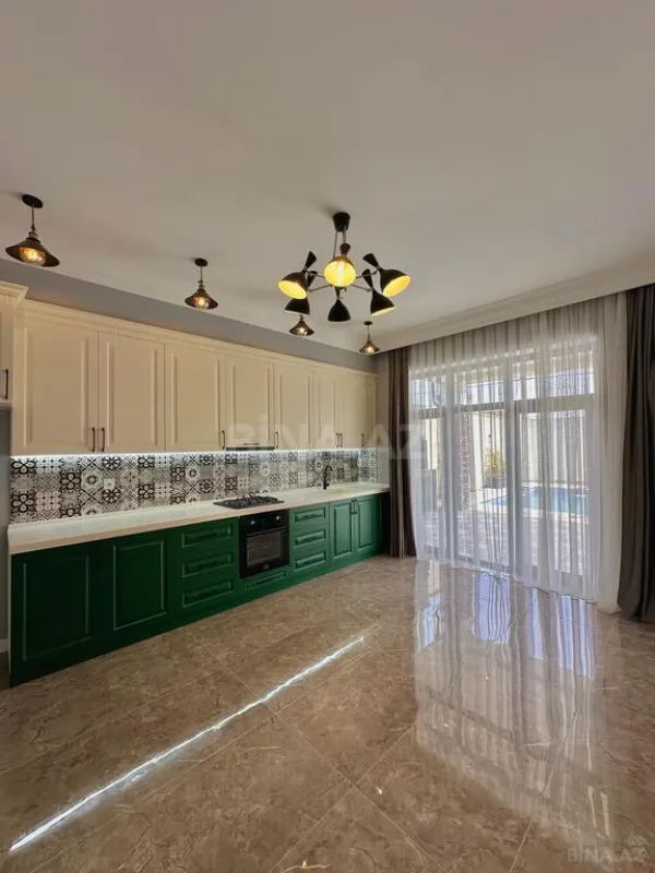 Satılır 4 otaqlı həyət evi 180 m²