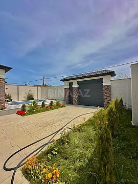 Satılır 4 otaqlı həyət evi 180 m²