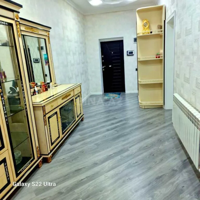 Satılır 3 otaqlı mənzil 125 m²