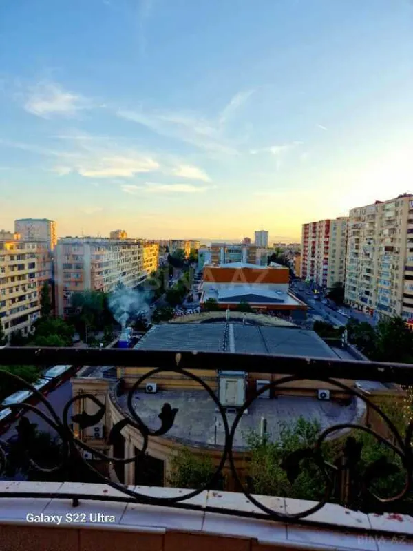 Satılır 3 otaqlı mənzil 125 m²