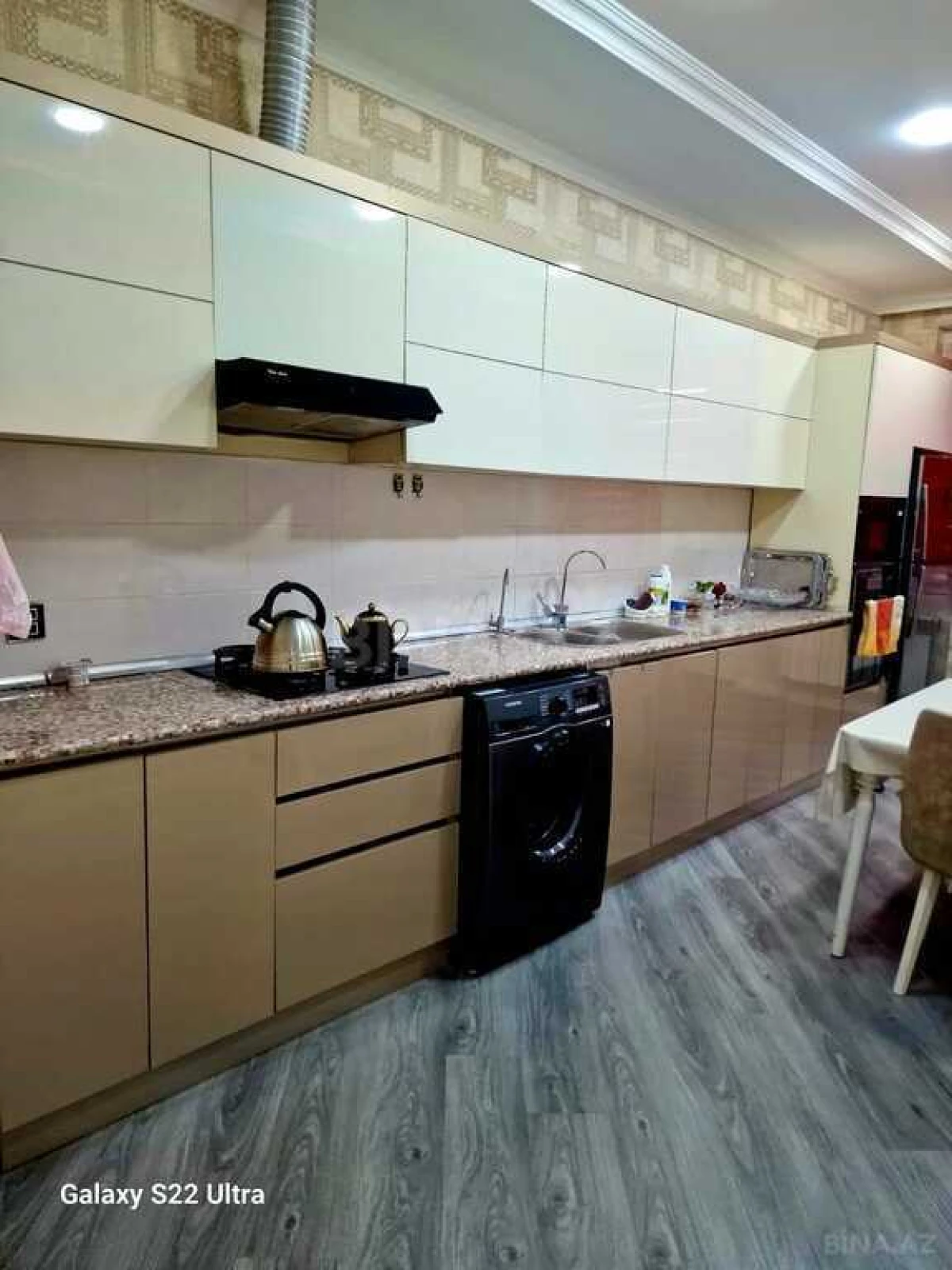 Satılır 3 otaqlı mənzil 125 m²