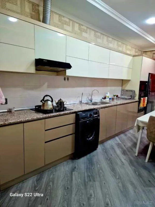 Satılır 3 otaqlı mənzil 125 m²