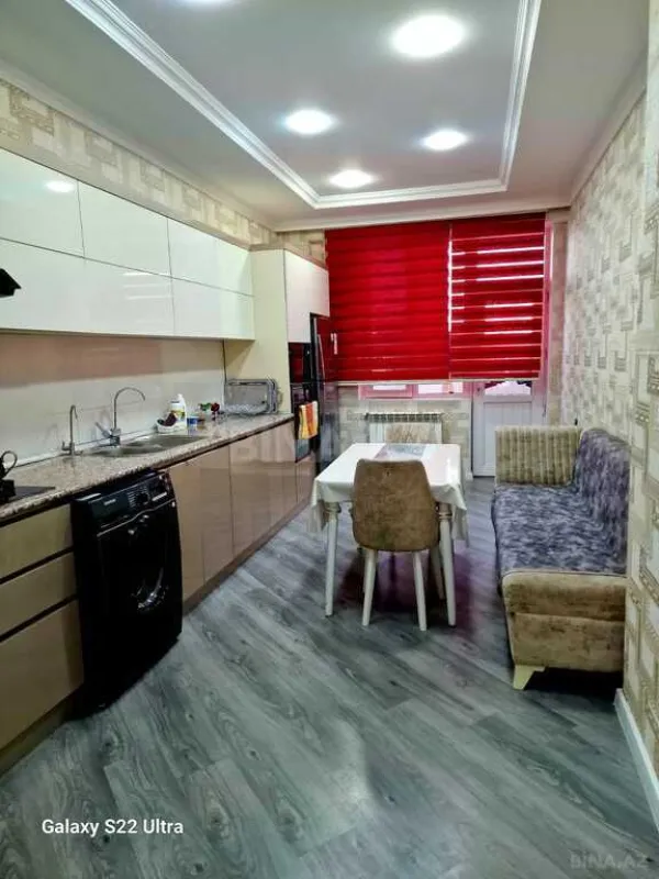 Satılır 3 otaqlı mənzil 125 m²