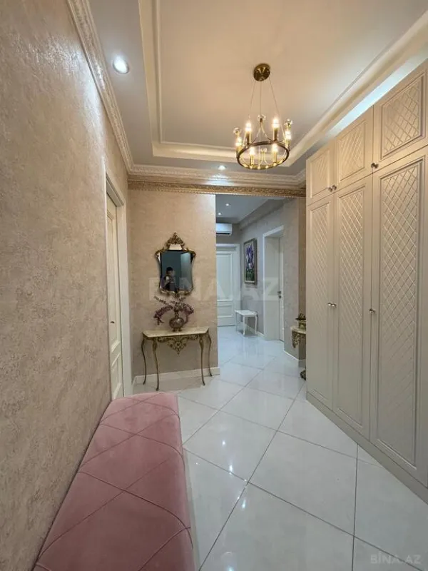 Satılır 2 otaqlı mənzil 70.5 m²