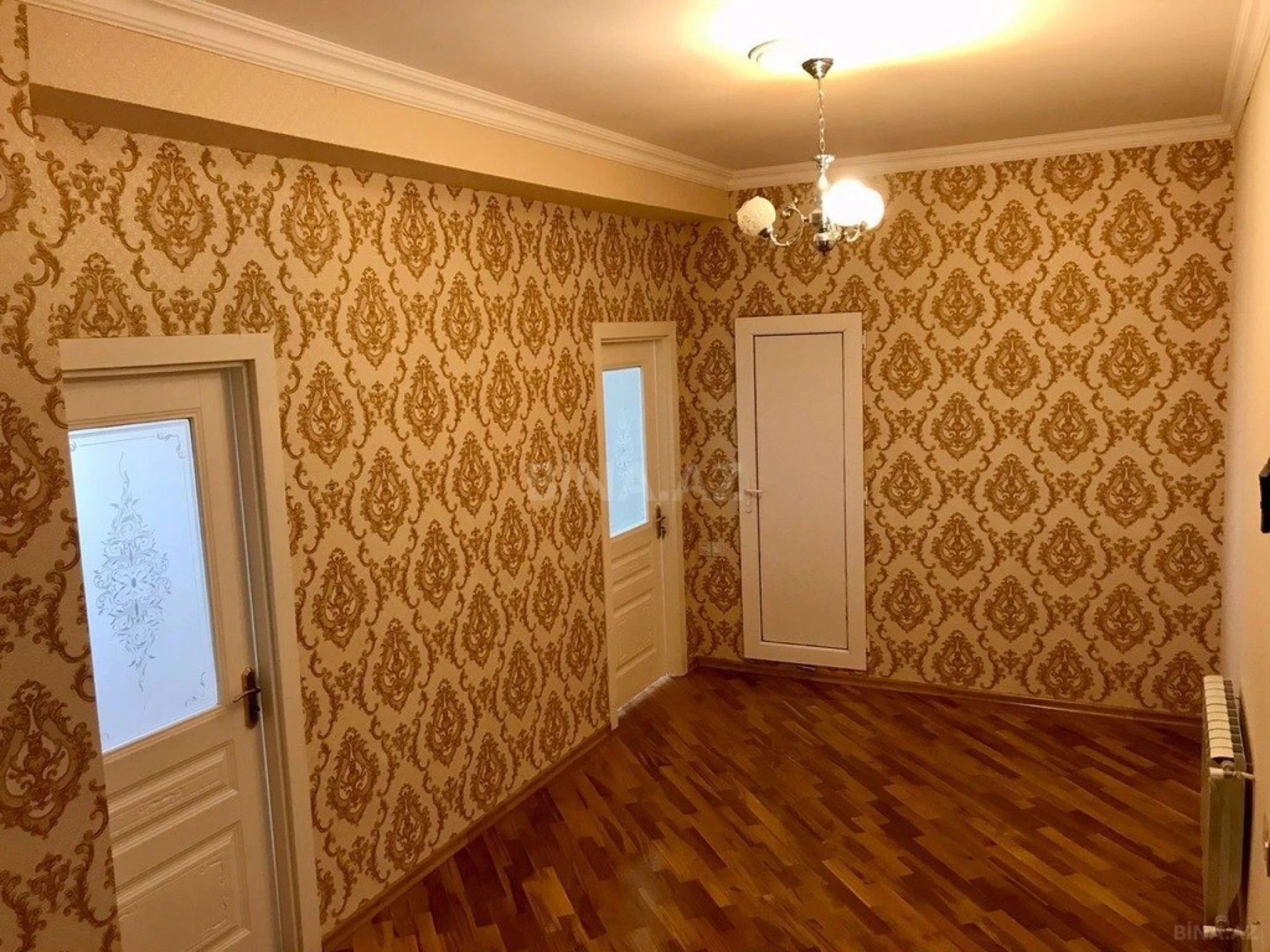 Kirayə verilir 2 otaqlı mənzil 100 m²