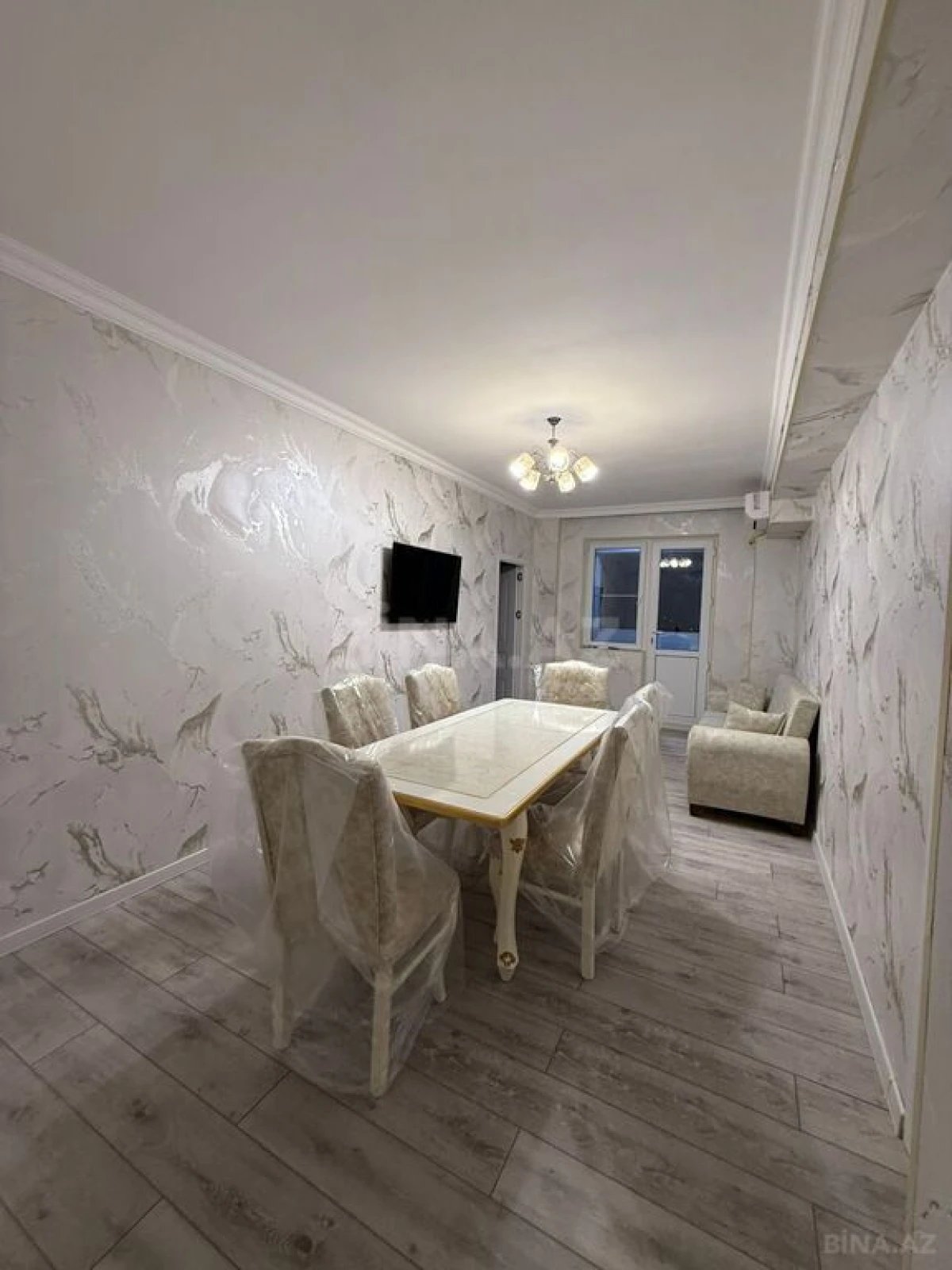 Satılır 2 otaqlı mənzil 84 m²