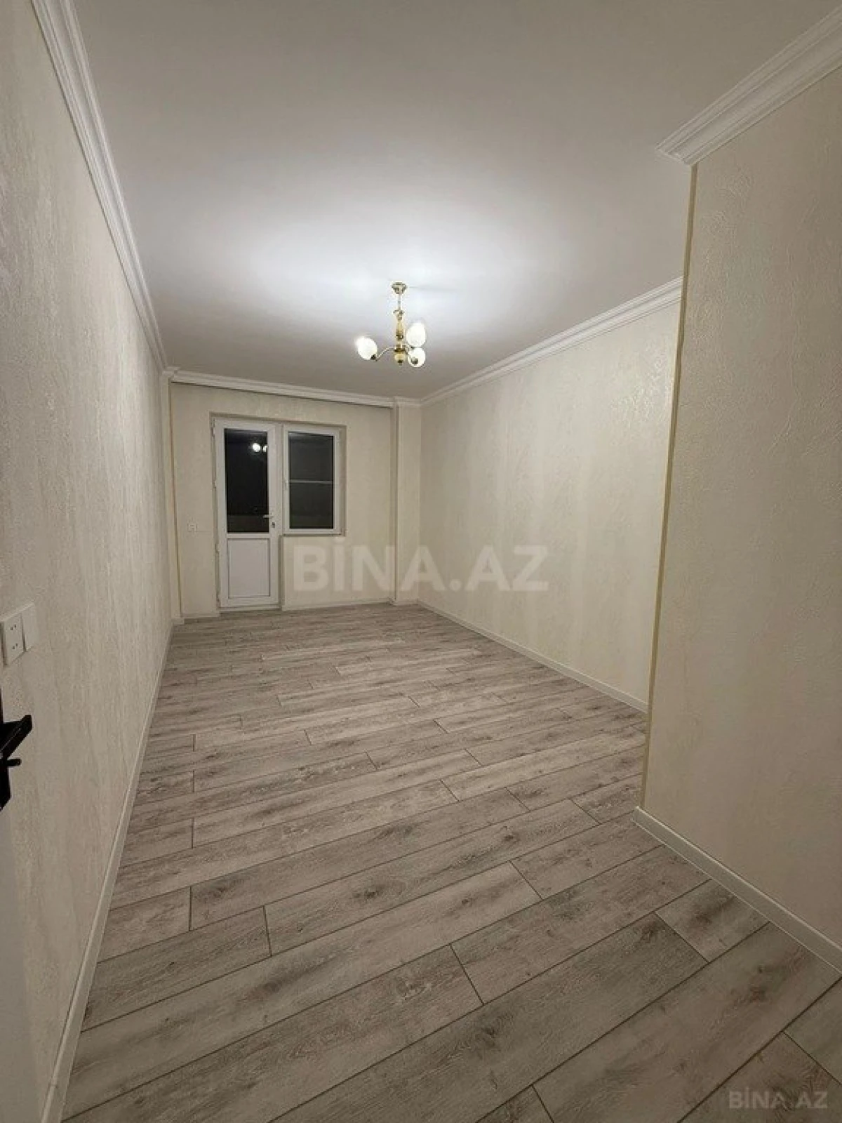 Satılır 2 otaqlı mənzil 84 m²