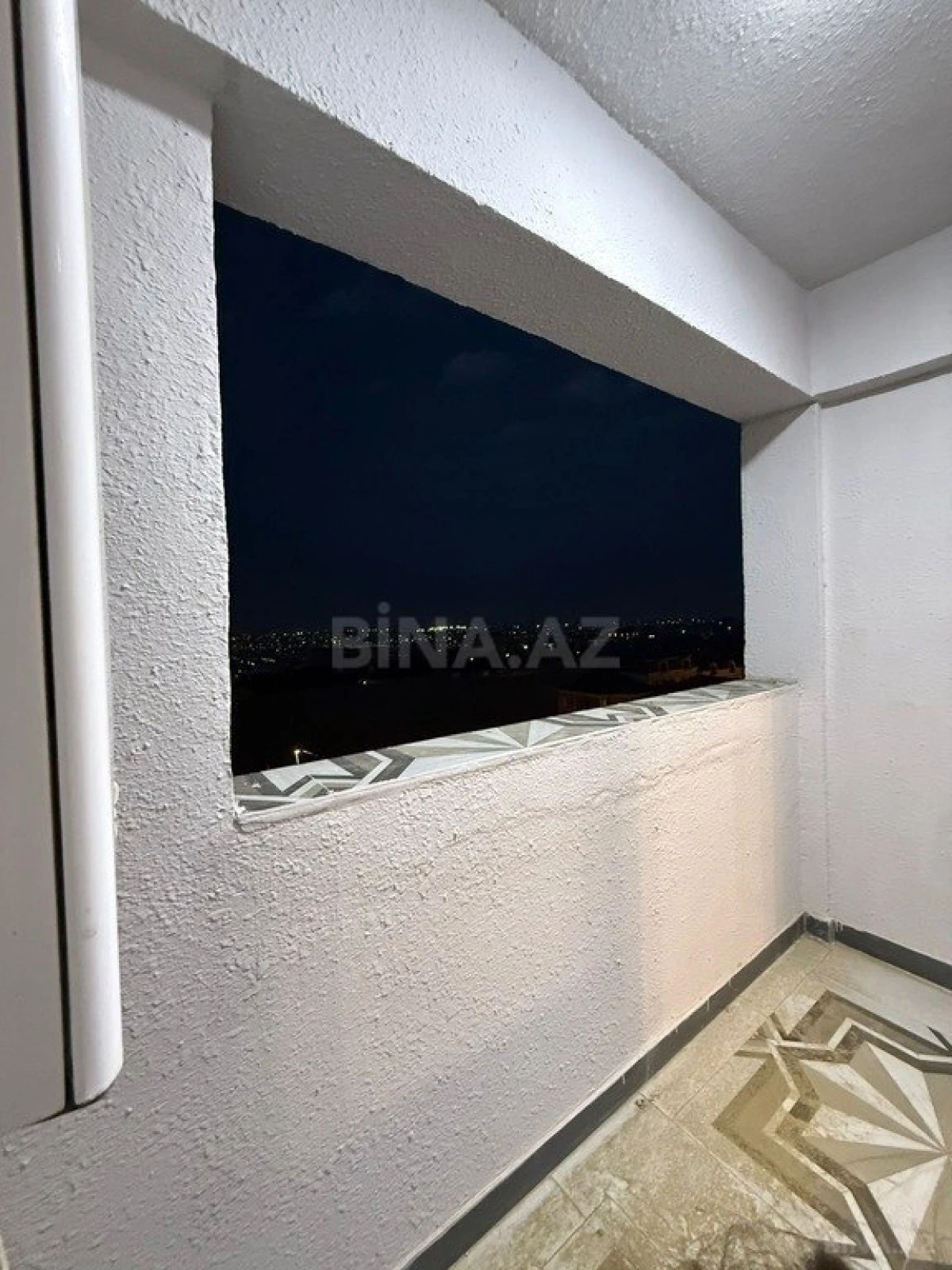 Satılır 2 otaqlı mənzil 84 m²