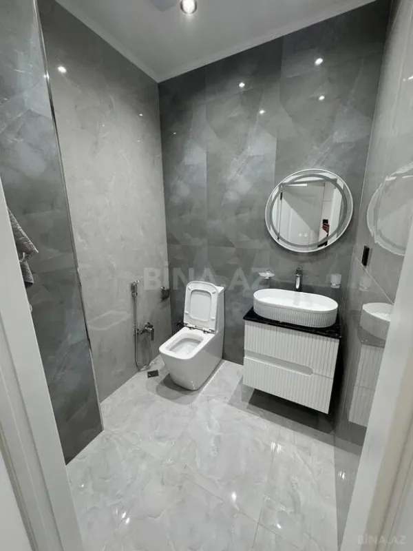 Satılır 3 otaqlı mənzil 107 m²