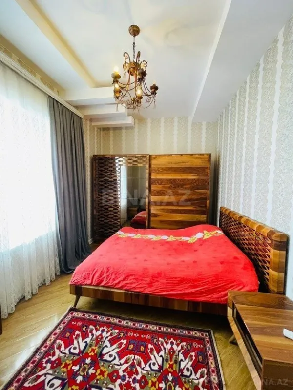 Kirayə verilir 6 otaqlı həyət evi 360 m²