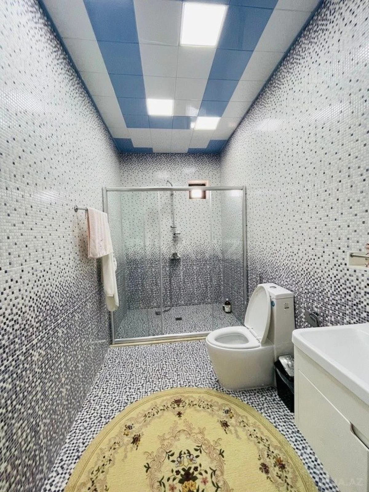 Kirayə verilir 6 otaqlı həyət evi 360 m²