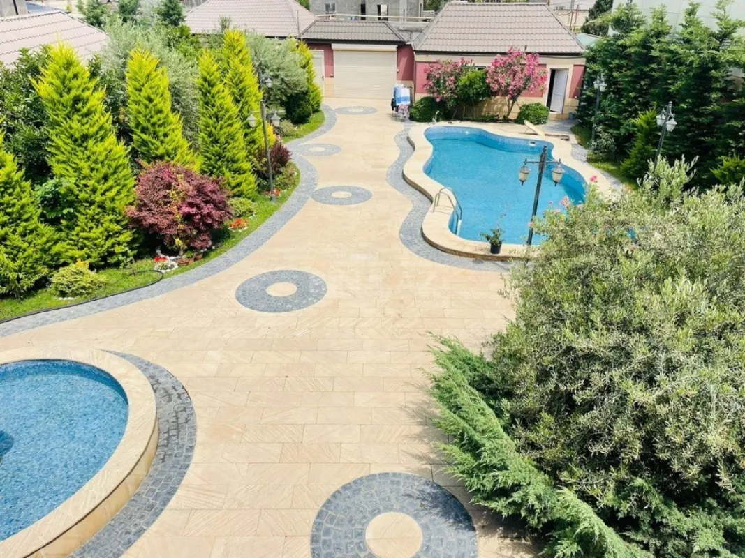 Kirayə verilir 6 otaqlı həyət evi 360 m²