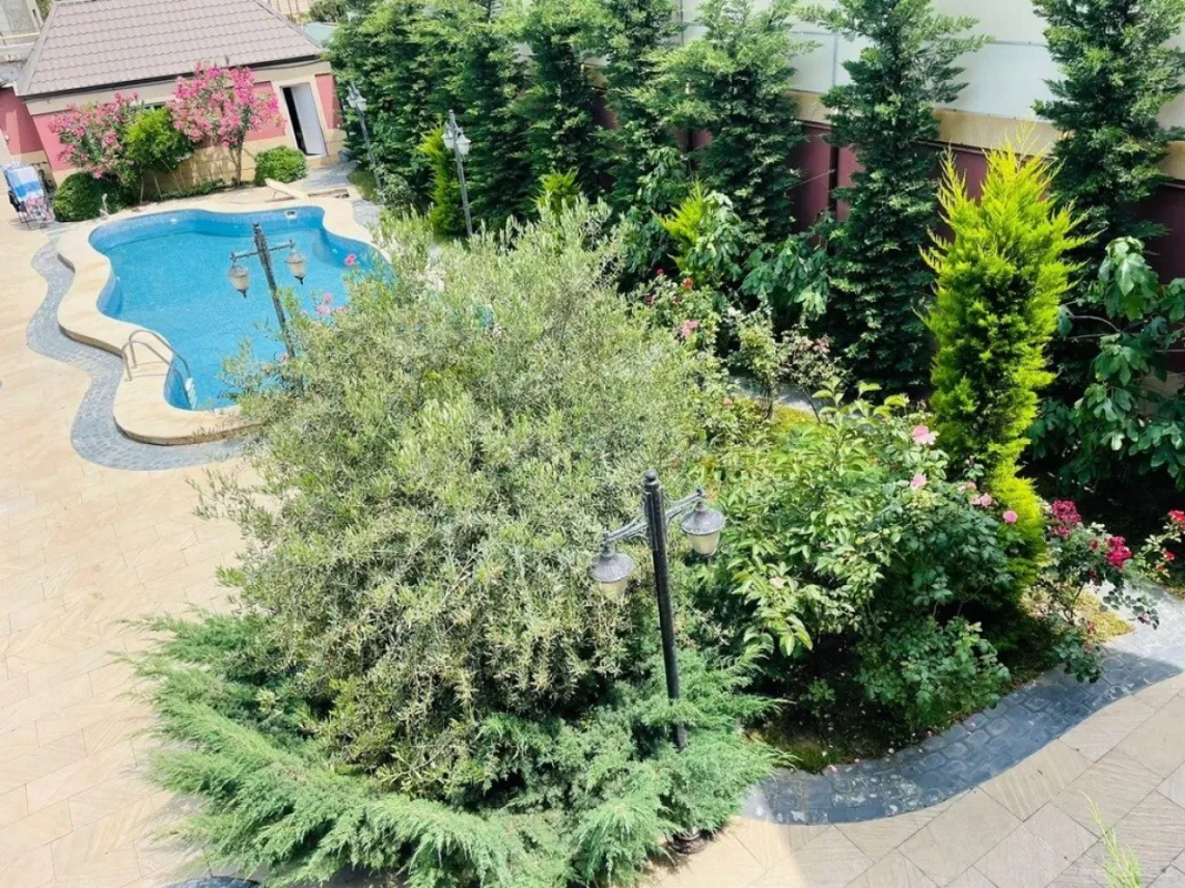 Kirayə verilir 6 otaqlı həyət evi 360 m²