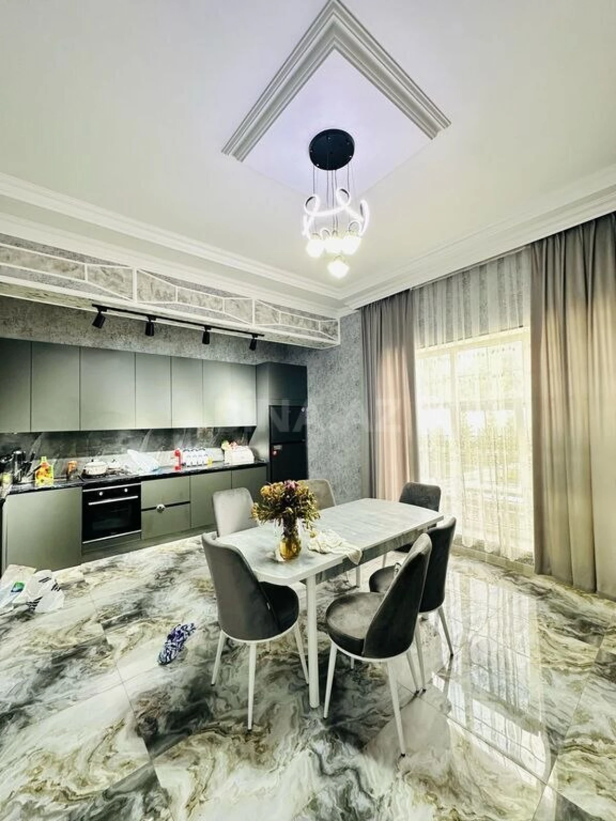 Kirayə verilir 4 otaqlı həyət evi 360 m²