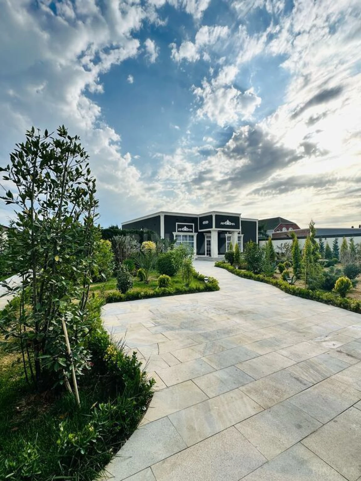 Kirayə verilir 4 otaqlı həyət evi 360 m²