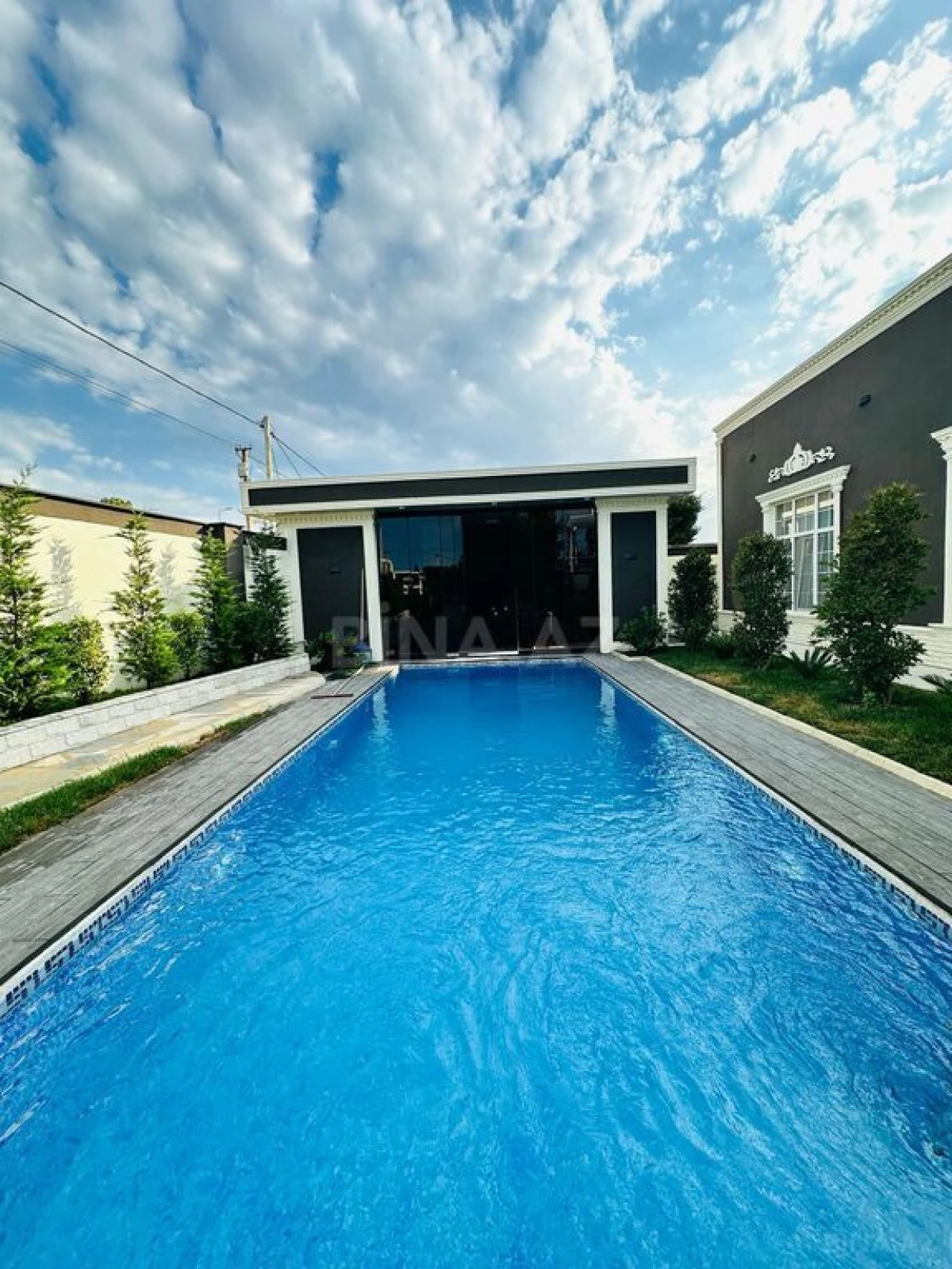 Kirayə verilir 4 otaqlı həyət evi 360 m²