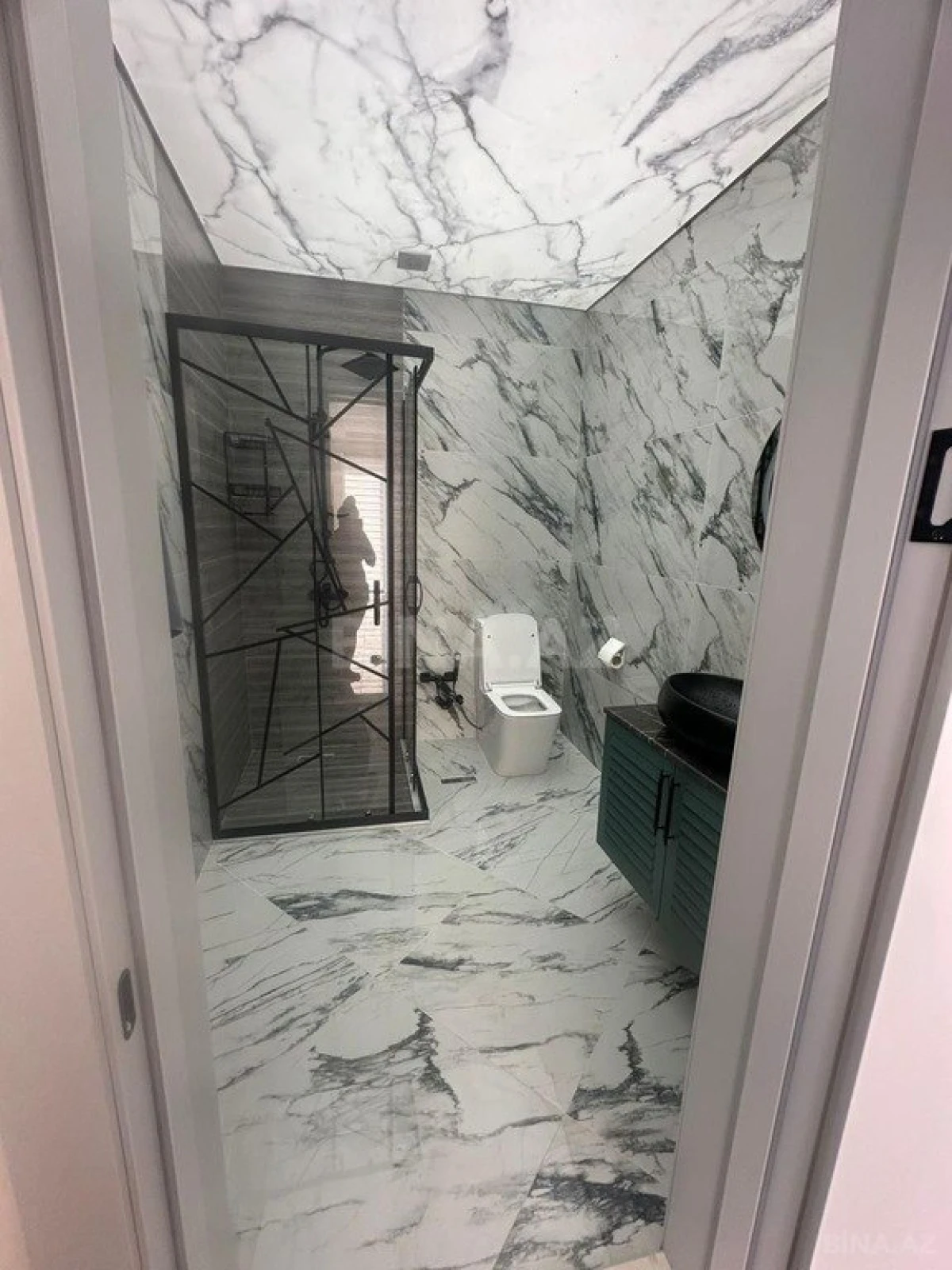 Kirayə verilir 6 otaqlı həyət evi 360 m²