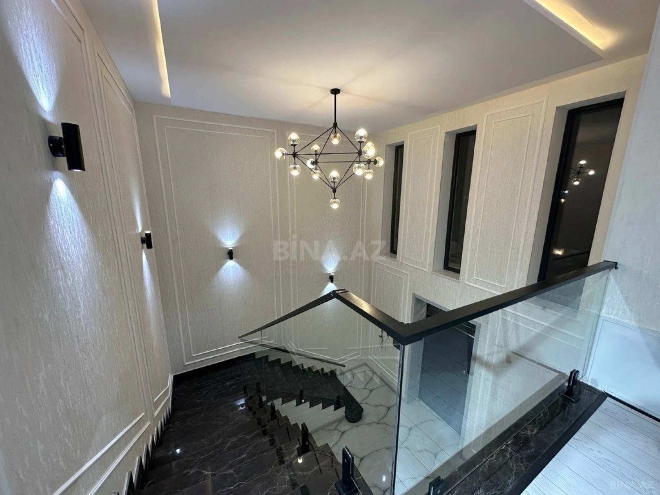 Kirayə verilir 6 otaqlı həyət evi 360 m²