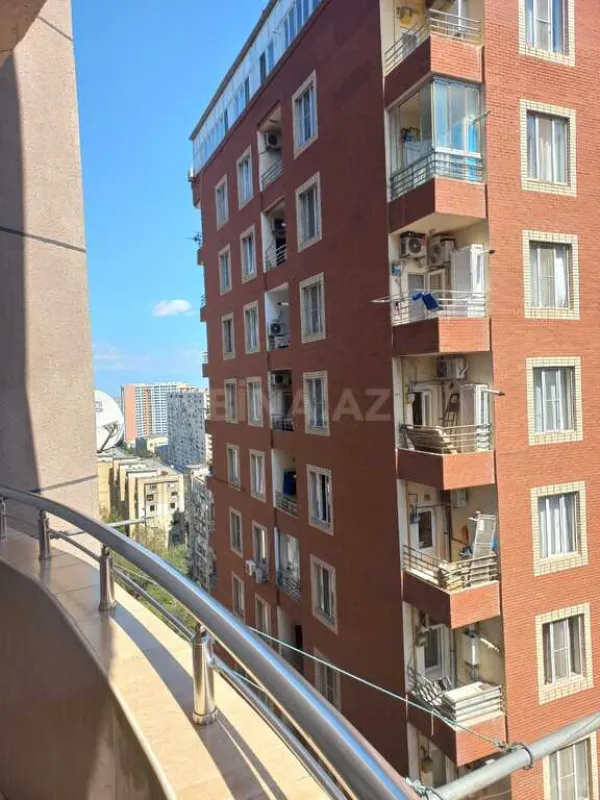Satılır 2 otaqlı mənzil 95 m²