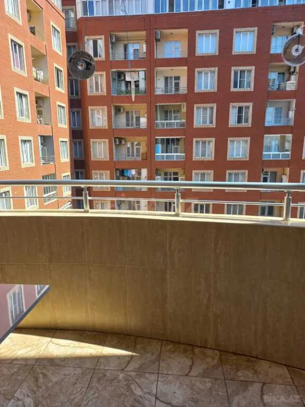 Satılır 2 otaqlı mənzil 95 m²