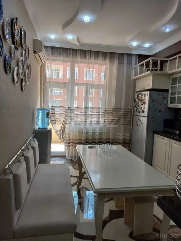 Satılır 2 otaqlı mənzil 95 m²