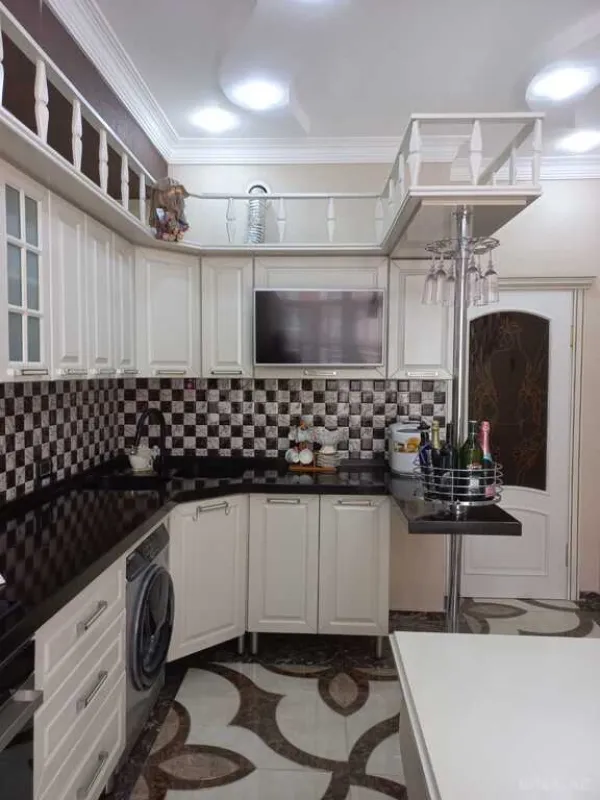 Satılır 2 otaqlı mənzil 95 m²