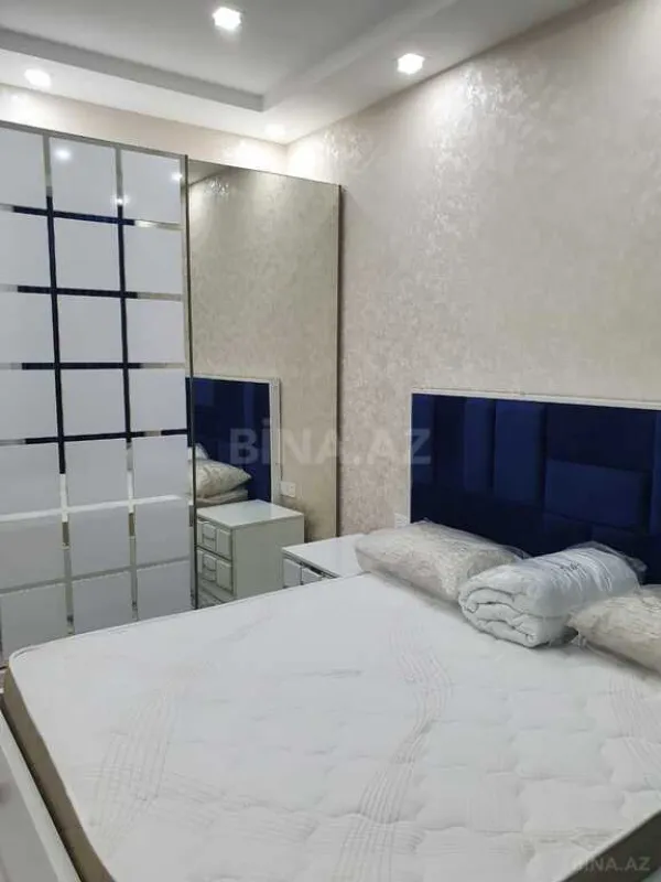Kirayə verilir 2 otaqlı mənzil 65 m²