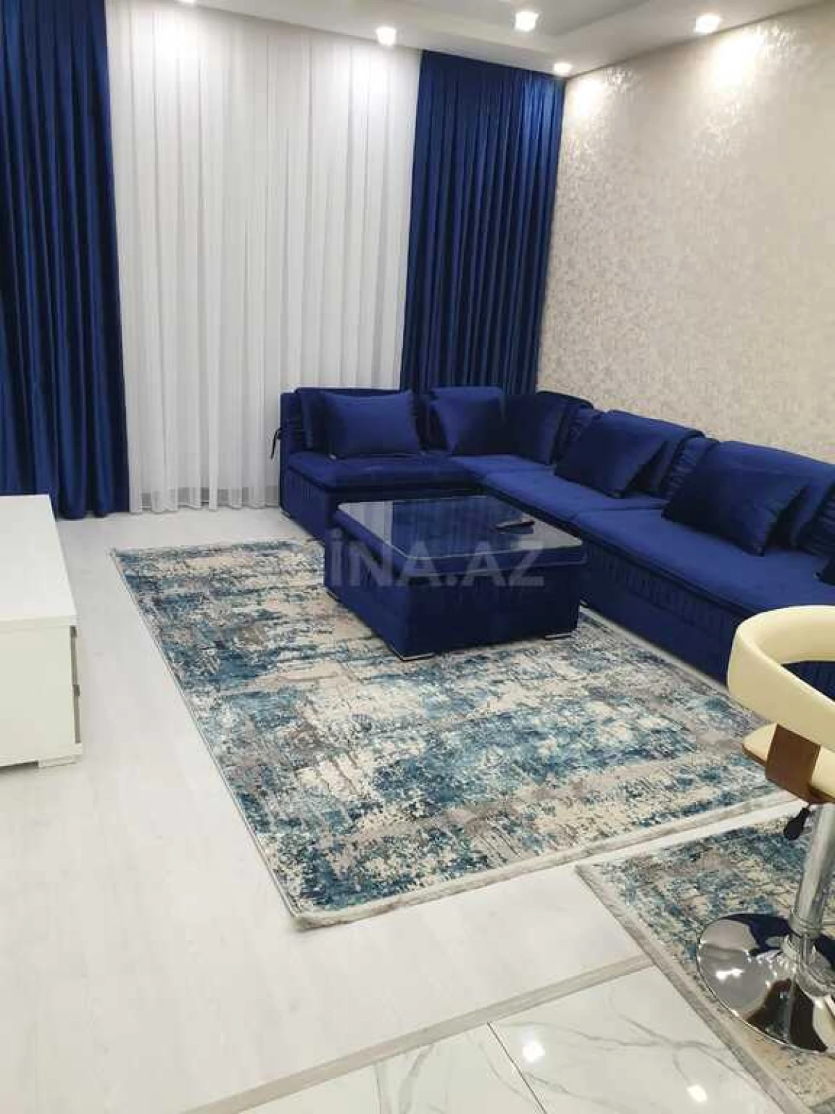 Kirayə verilir 2 otaqlı mənzil 65 m²
