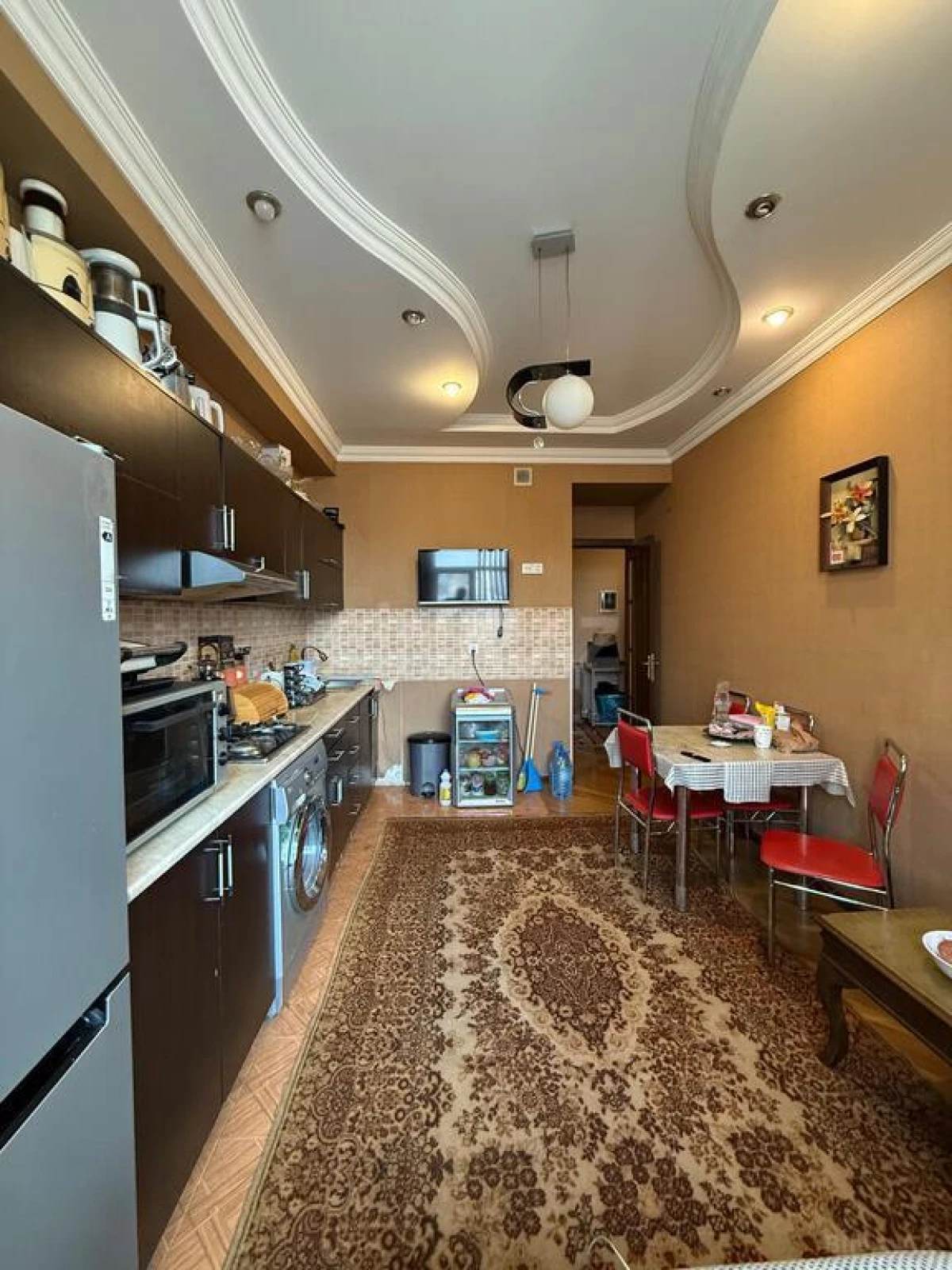 Satılır 2 otaqlı mənzil 85 m²
