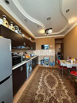 Satılır 2 otaqlı mənzil 85 m²
