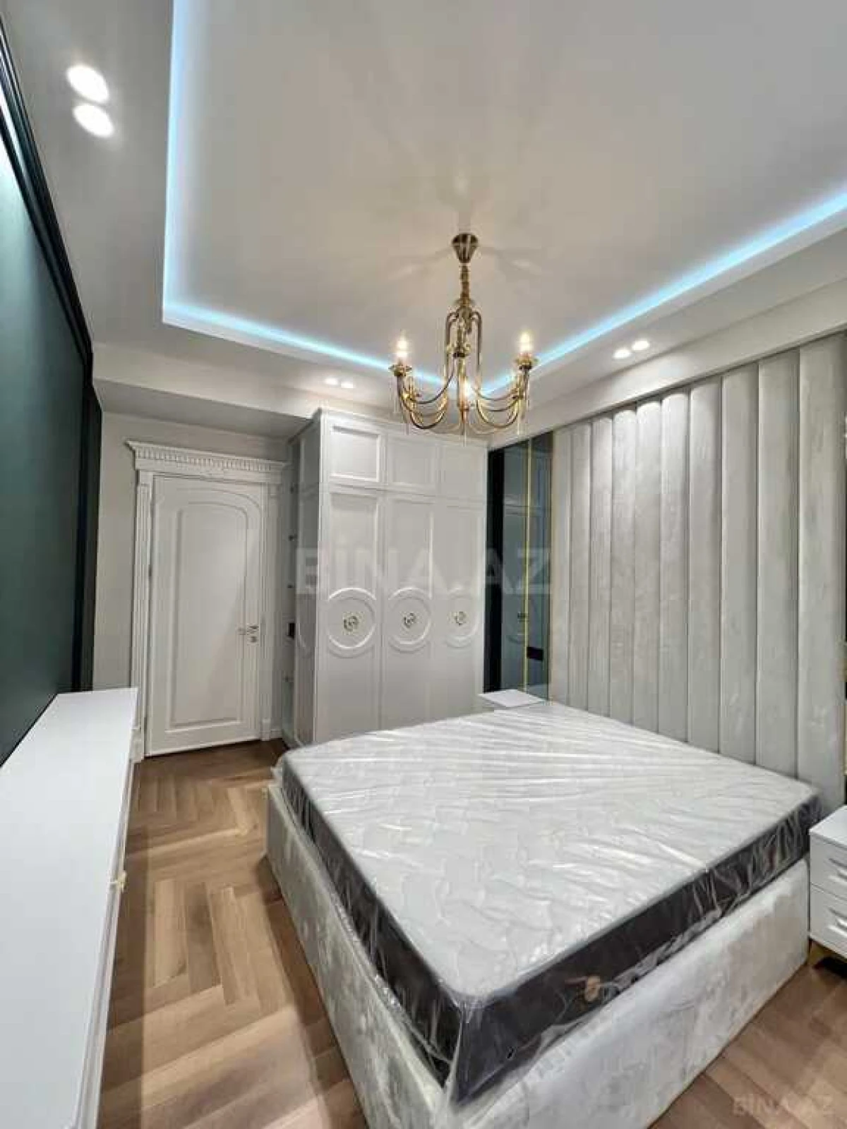 Satılır 2 otaqlı mənzil 67 m²