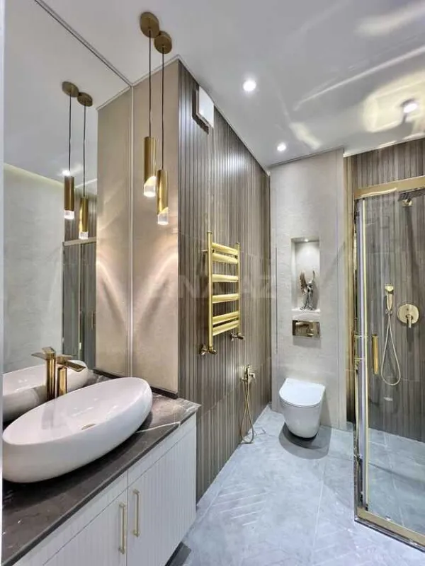 Satılır 2 otaqlı mənzil 67 m²