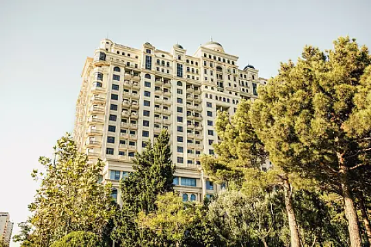 Satılır 4 otaqlı mənzil 199 m² — Bakı 4 otaq 199.00 m²