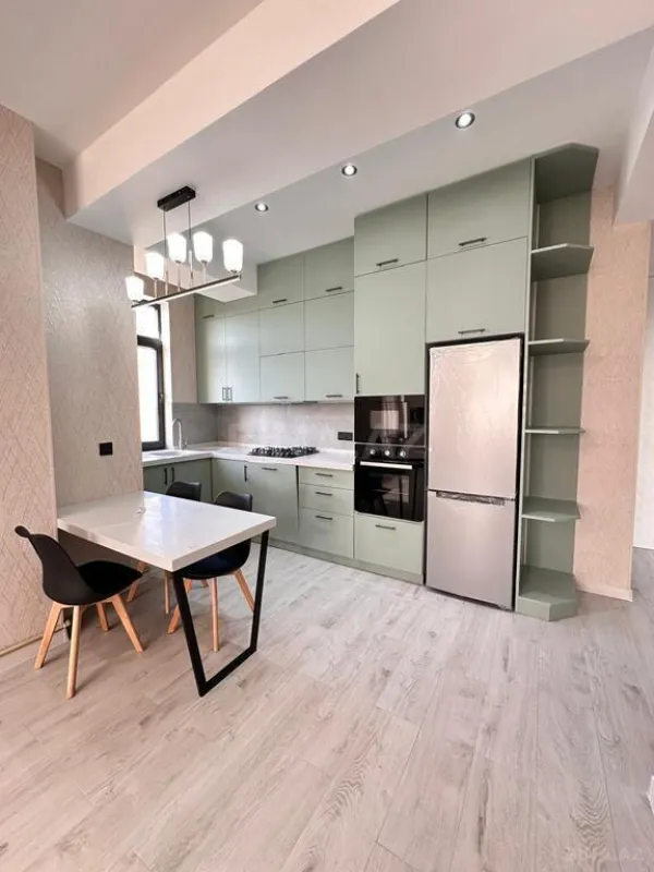 Satılır 2 otaqlı mənzil 72 m²