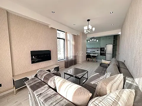 Satılır 2 otaqlı mənzil 72 m² — Bakı, İnşaatçılar 2 otaq 72.00 m²