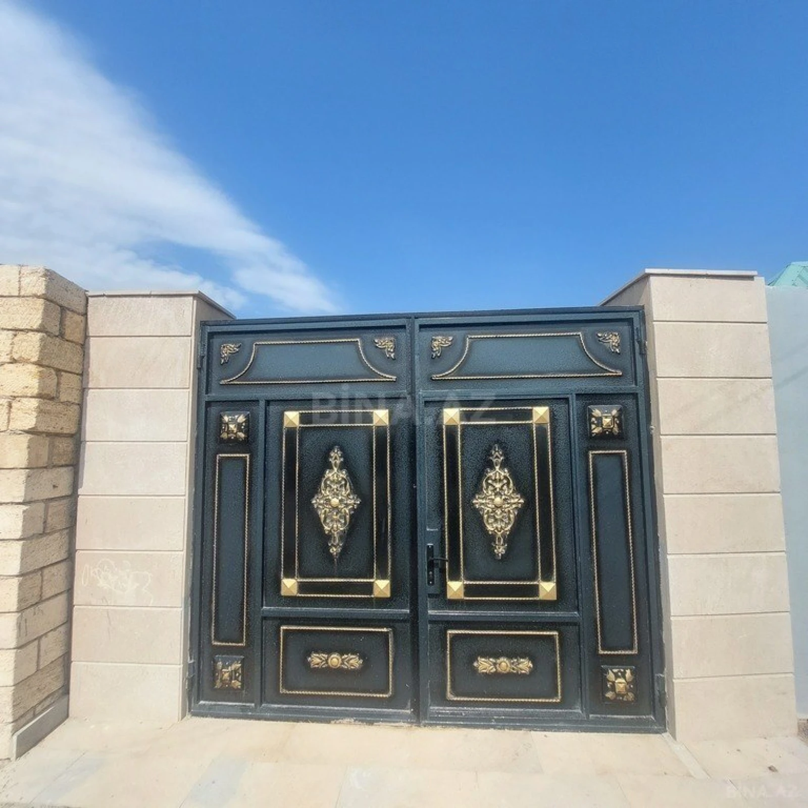 Satılır 4 otaqlı həyət evi 130 m²