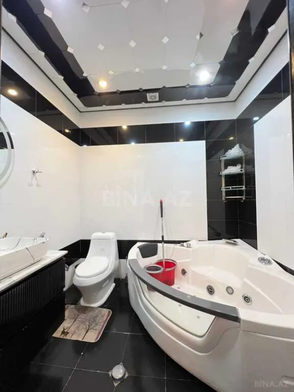 Satılır 3 otaqlı mənzil 163 m²